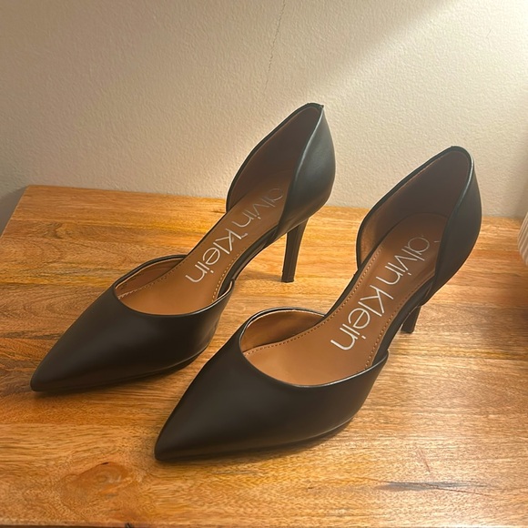 Calvin Klein Gloria D'Orsay Pump in black - Picture 1 of 6